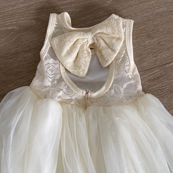 Layered girls formal dress, may be a size 4-6 - Picture 7 of 8